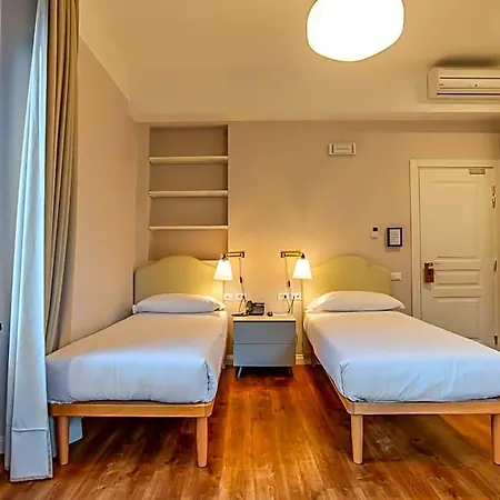 Hotel Delle Civette Rome