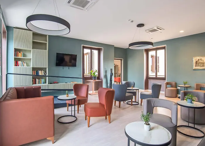 Delle Civette 3* روما